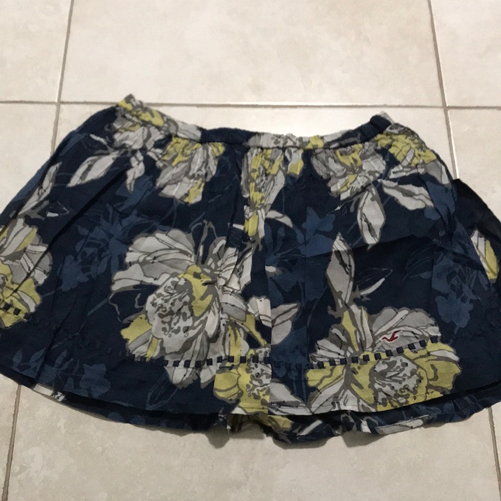 Hollister skirt